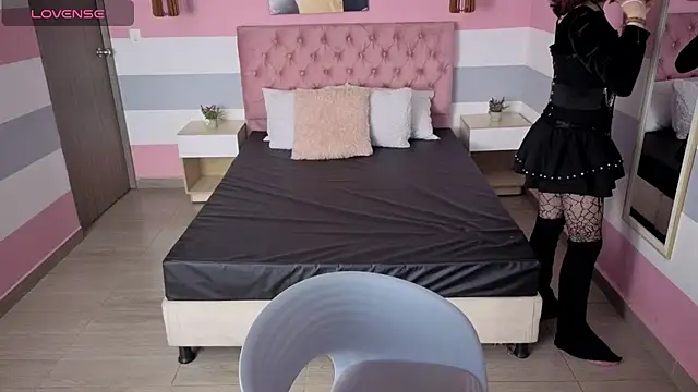 XXX chat uživo modela miss_hikari