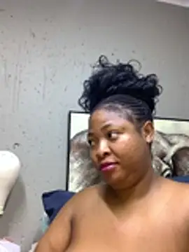 ChubbySpiderx Adlı Modelin Canlı XXX Sohbeti