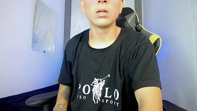 Chat XXX ao vivo de Funnyboyy_
