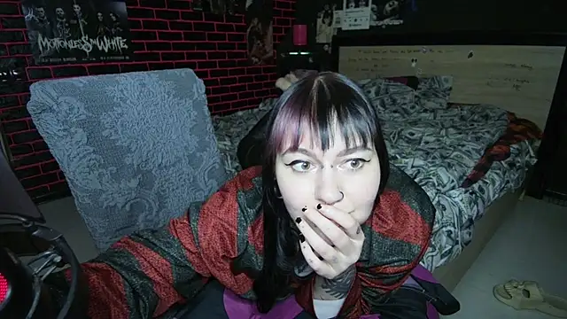 Chat +18 de MoorderxDoll ao vivo