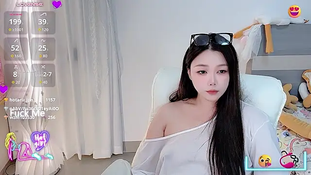 -Nini--'s Live XXX Chat