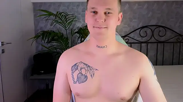 XXX chat uživo modela HotVanee