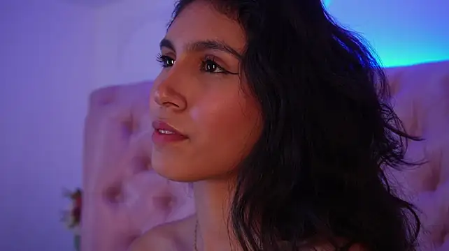 LucianaBlanco_'s Live XXX Chat