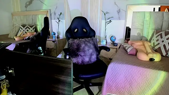 Czat XXX na żywo – Naughty__Mom