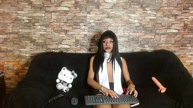 kittylove_cs Adlı Modelin Canlı XXX Sohbeti