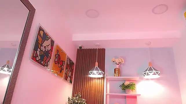 Dalila_Sky Adlı Modelin Canlı XXX Sohbeti