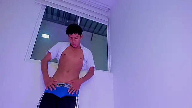 XXX chat uživo modela Taley_Carter