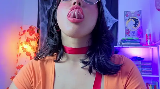 naharasoller Adlı Modelin Canlı XXX Sohbeti