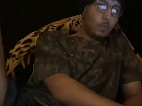 ThrowedWorldWide's Live XXX Chat