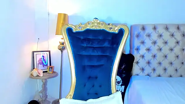 צ'אט XXX בשידור חי של antonio__444