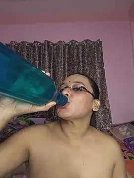 naughtymia06's Live XXX Chat