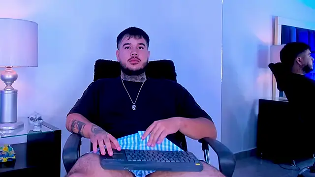 Chat XXX en directo de DanteBlossom