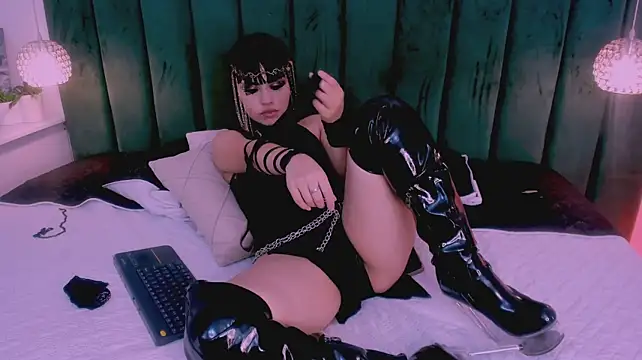 Raven_Luxx 现场XXX聊天