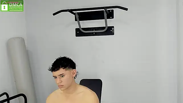 Ryan_grayx Adlı Modelin Canlı XXX Sohbeti