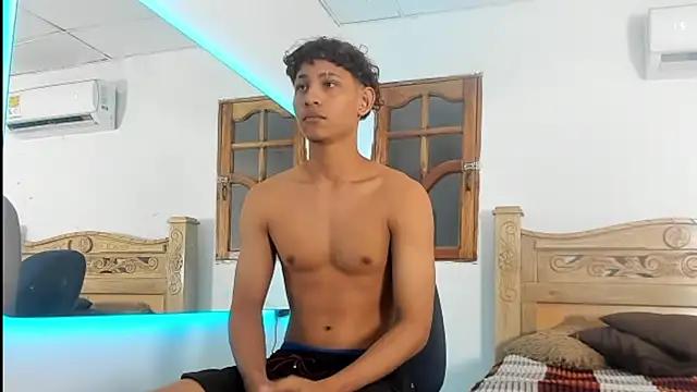 Show de nedye_rouss na webcam