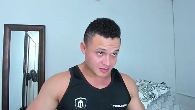 KingLevi01 Adlı Modelin Canlı XXX Sohbeti