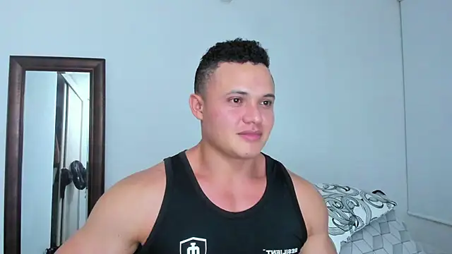 Chat XXX en directo de KingLevi01