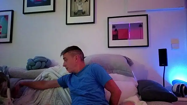 1Hugo1 Live XXX-Chat