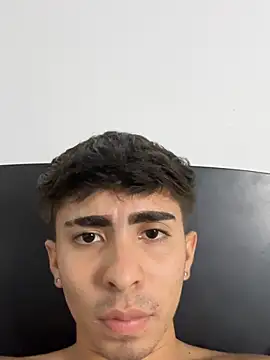 XXX chat uživo modela MichaellSullivan
