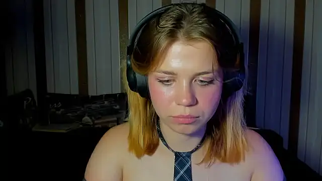 Alexacore Live XXX Chat