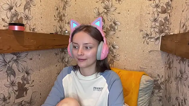 Онлайн чат XXX EmyMiu