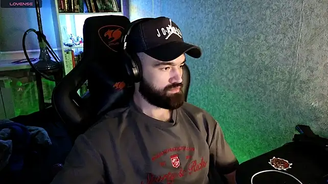XXX chat uživo modela _Serious_Man