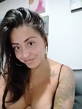 Chat +18 de LUNAGREEN_1 ao vivo