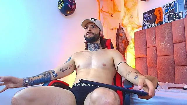 ALPHA_MASTER1 – Naživo XXX chat