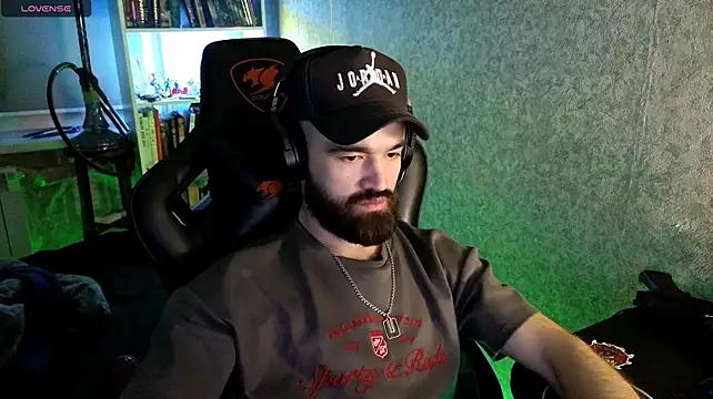 Chatroom XXX en direct de _Serious_Man